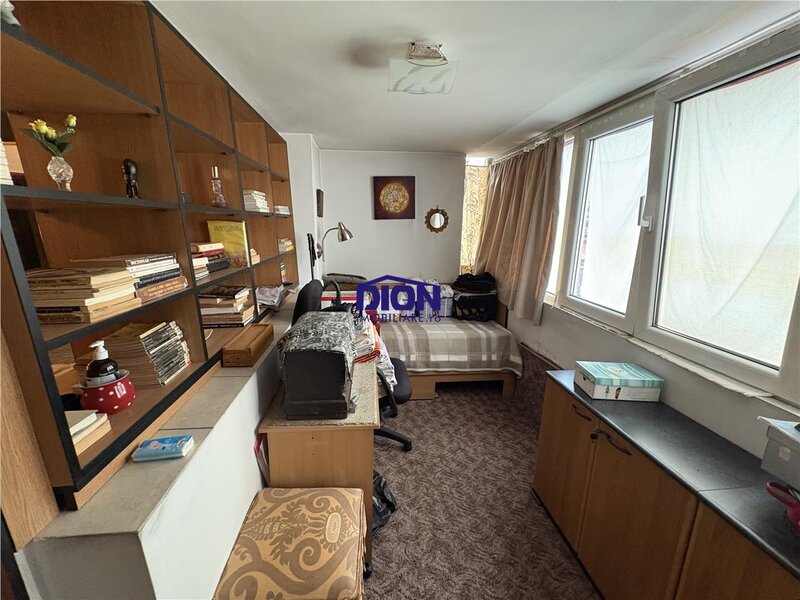 UNIVERSITATE, 2 camere, etaj 1, 72mp, boxa, terasa,