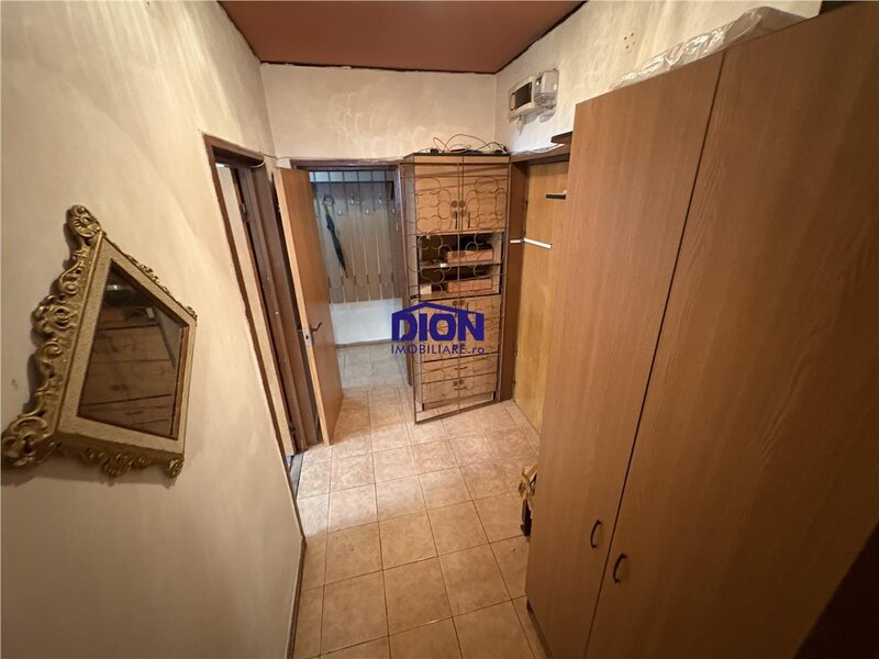 UNIVERSITATE, 2 camere, etaj 1, 72mp, boxa, terasa,