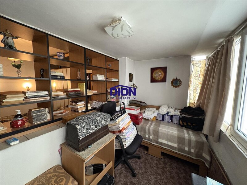 UNIVERSITATE, 2 camere, etaj 1, 72mp, boxa, terasa,